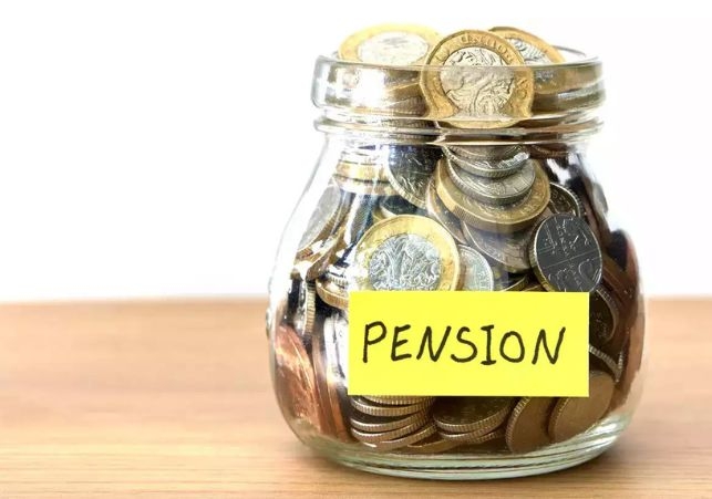Voluntary pension to Non-performing employee